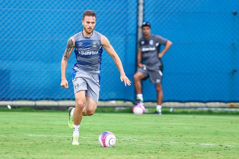Gr&ecirc;mio ter&aacute; Bressan e Paulo Miranda como titulares contra o Avenida