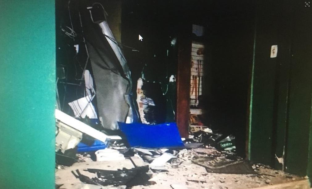 Criminosos explodem caixa eletr&ocirc;nico em veterin&aacute;ria em Cerro Grande do Sul 