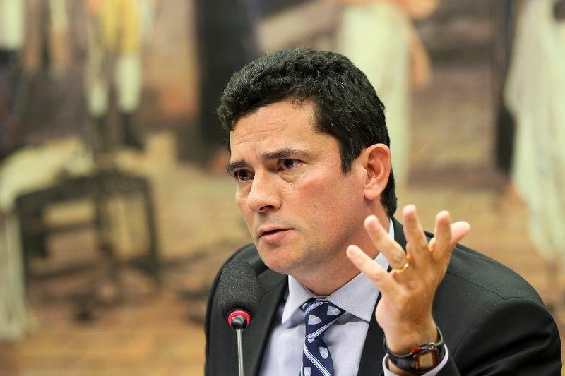 "Espero que o STF tome a melhor decis&atilde;o", diz Moro em entrevista