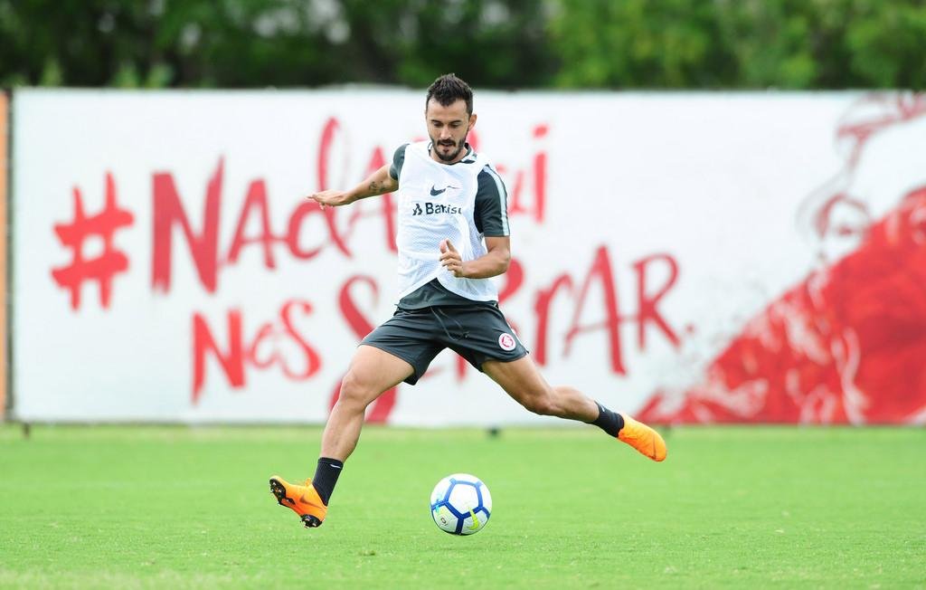 Uendel participou normalmente do treino da manh&atilde; desta ter&ccedil;a-feira