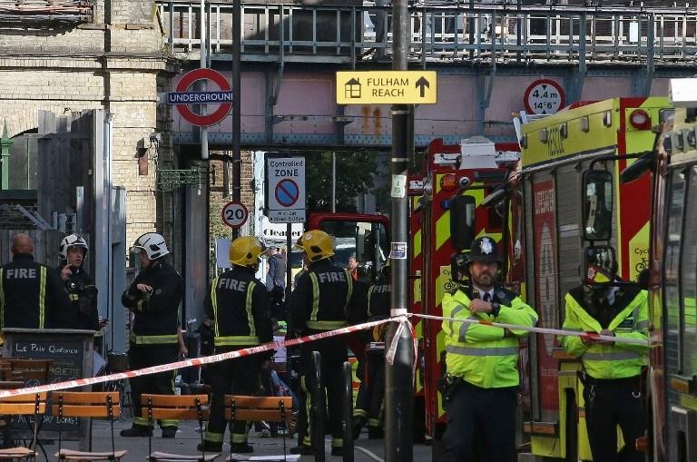 Artefato pegou fogo e explodiu, causando queimaduras na maioria dos feridos, no metr&ocirc; de Londres, em 2017