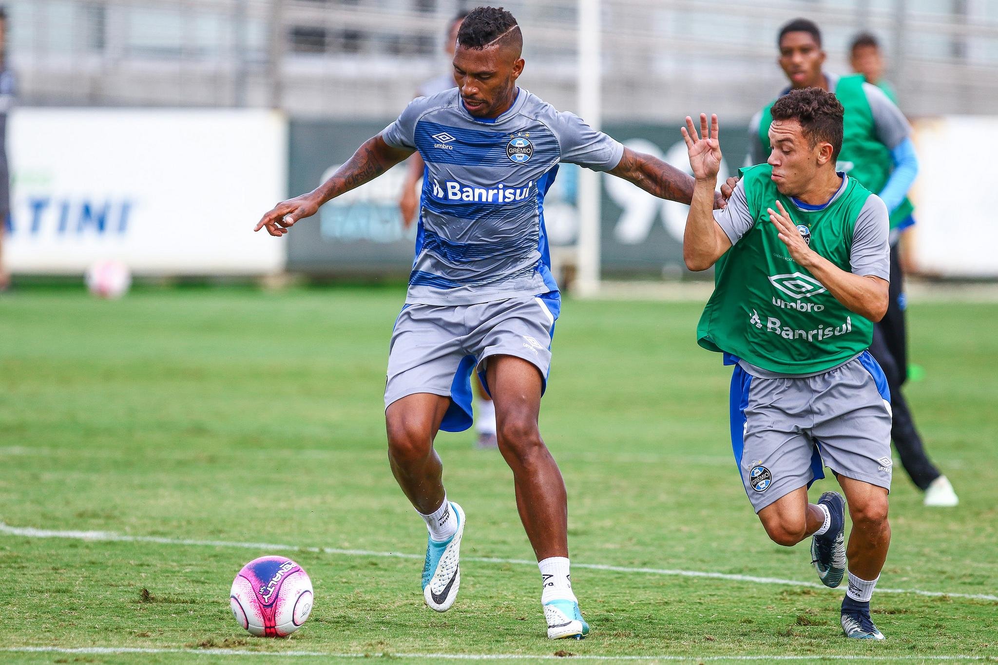 Paulo Miranda ser&aacute; titular ao lado de Bressan na zaga gremista