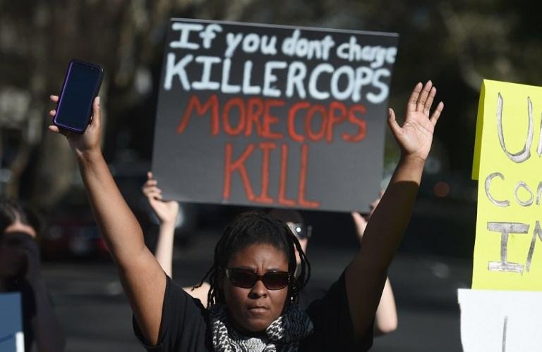  Stephon Clark tinha 22 anos e foi almejado por 20 tiros disparados por policiais