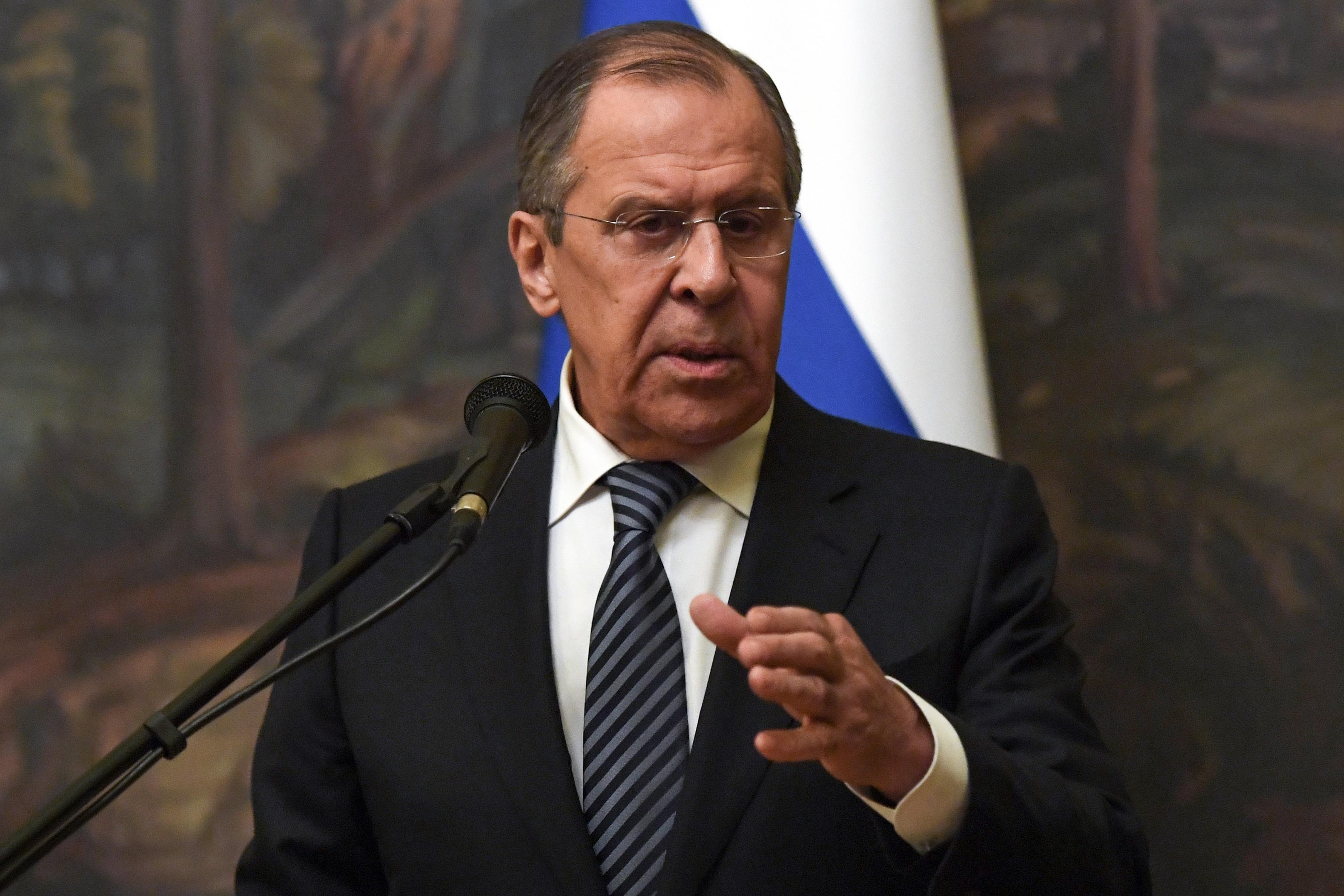 Ministro Serguei Lavrov classificou de "absolutamente inaceit&aacute;veis" medidas recentes dos norte-americanos