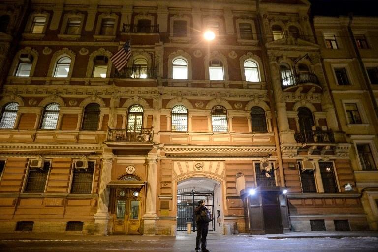 Embaixador irland&ecirc;s deixa pr&eacute;dio em Moscou	