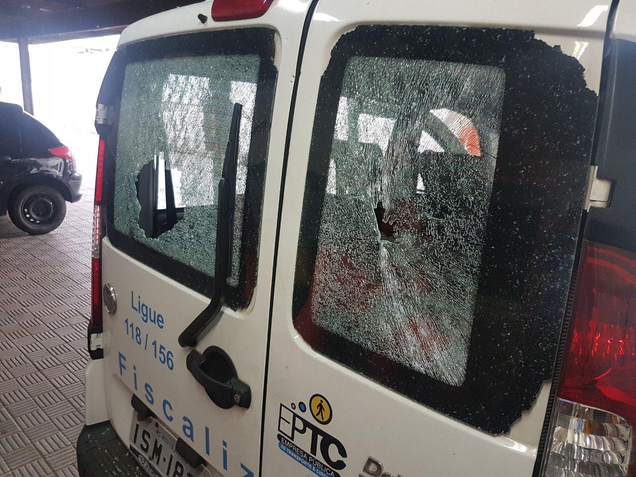 Viatura foi alvejada na zona Leste de Porto Alegre