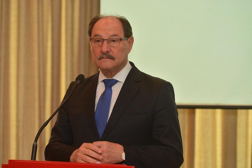Elei&ccedil;&atilde;o vai tirar dos cargos 40% do secretariado de Sartori