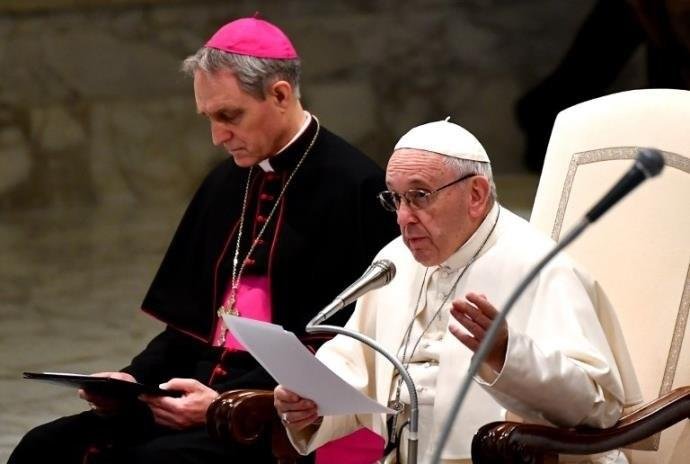 Papa Francisco defendeu negocia&ccedil;&otilde;es de paz com a Coreia do Norte 