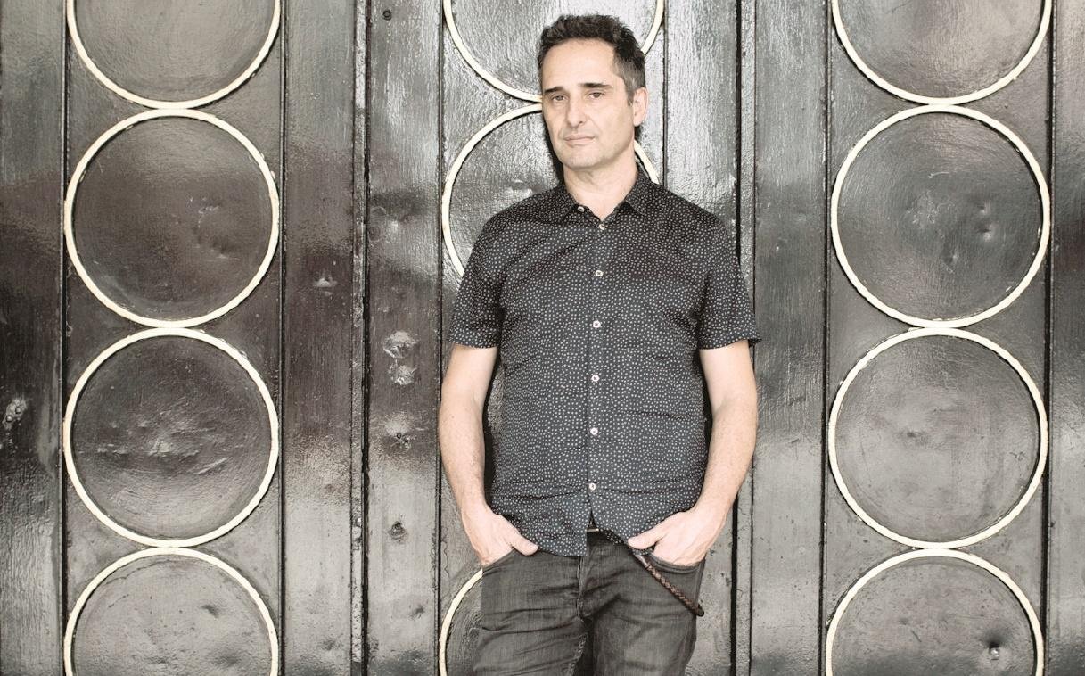 Jorge Drexler volta a Porto Alegre no pr&oacute;ximo dia 21