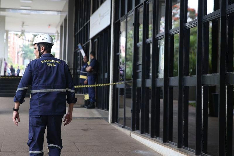 Defesa Civil ressalta que edif&iacute;cios n&atilde;o apresentam preju&iacute;zos f&iacute;sicos do tremor