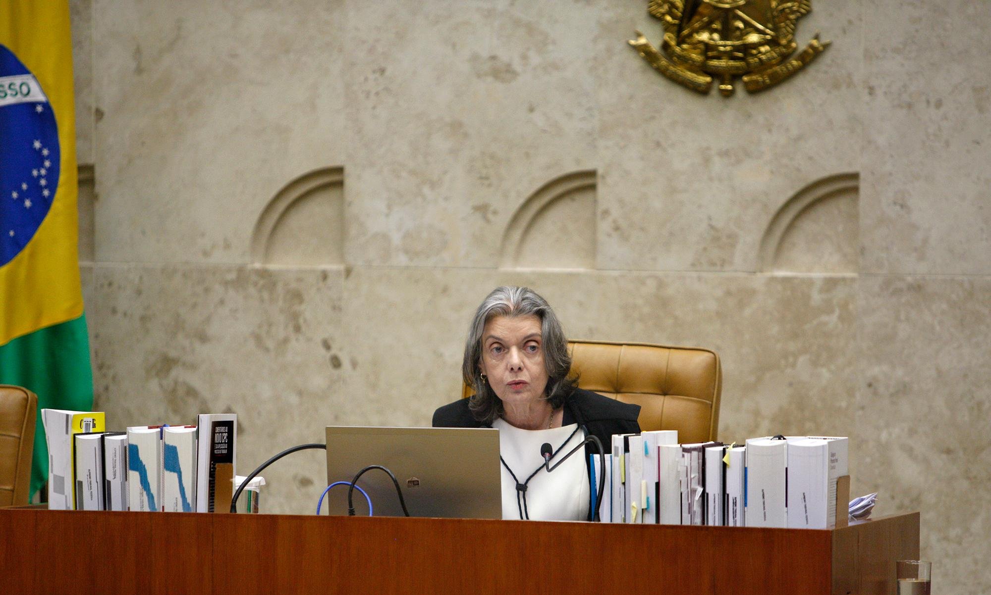 Encontro durou cerca de trinta minutos e ocorreu no gabinete da presid&ecirc;ncia do STF