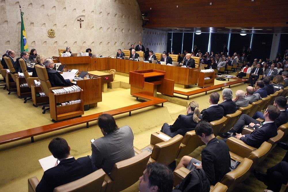 Abaixo-assinado contra pris&atilde;o em 2&ordf; inst&acirc;ncia chega ao gabinete do decano do STF