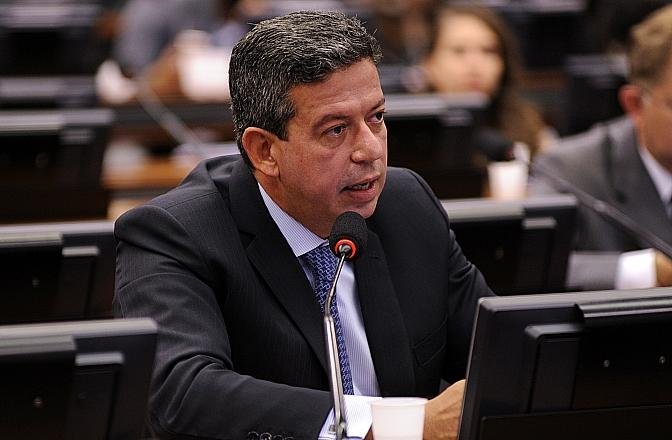 PGR denuncia deputado Arthur Lira e pede suspens&atilde;o de mandato