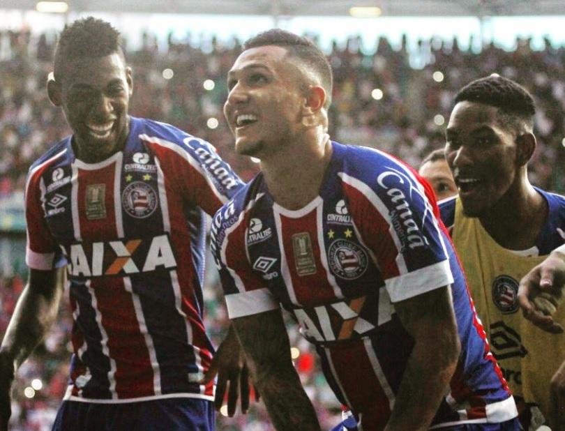 Bahia vence e sai na frente do Vit&oacute;ria na final do Estadual