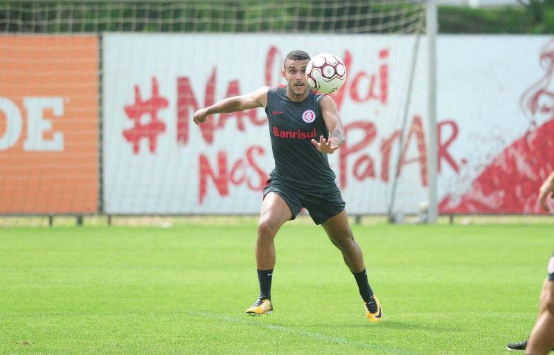 Inter iniciar&aacute; semana &agrave; espera de Pottker 