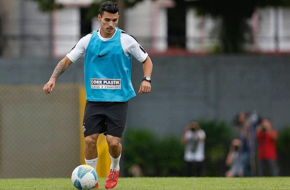 Santos estabelece pre&ccedil;o por Zeca	