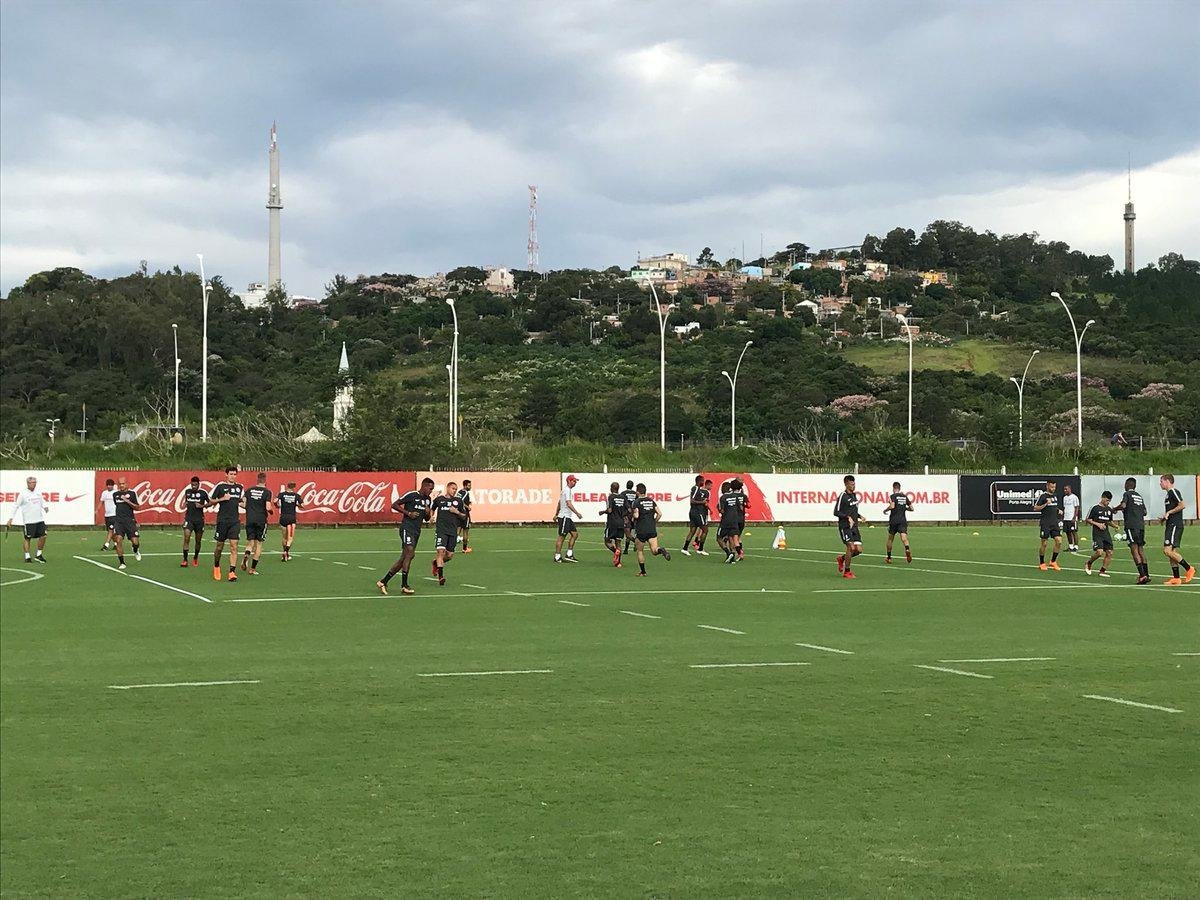 Inter treinou com bola nesta quarta-feira