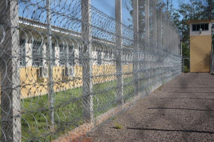  Complexo Penitenci&aacute;rio de Canoas &eacute; um dos locais que recebeu instala&ccedil;&atilde;o de bloqueio de sinal de celular
