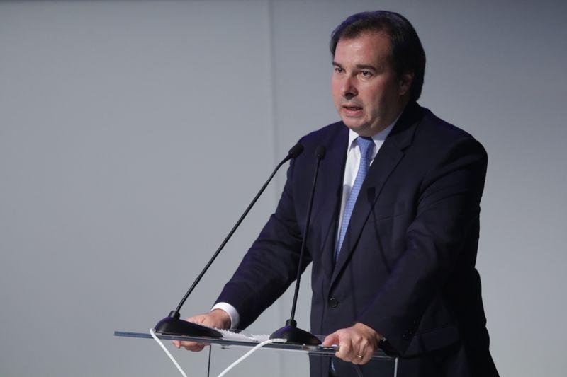 Congresso deve deliberar sobre pris&atilde;o ap&oacute;s julgamento em 2&ordf; inst&acirc;ncia, diz Maia 