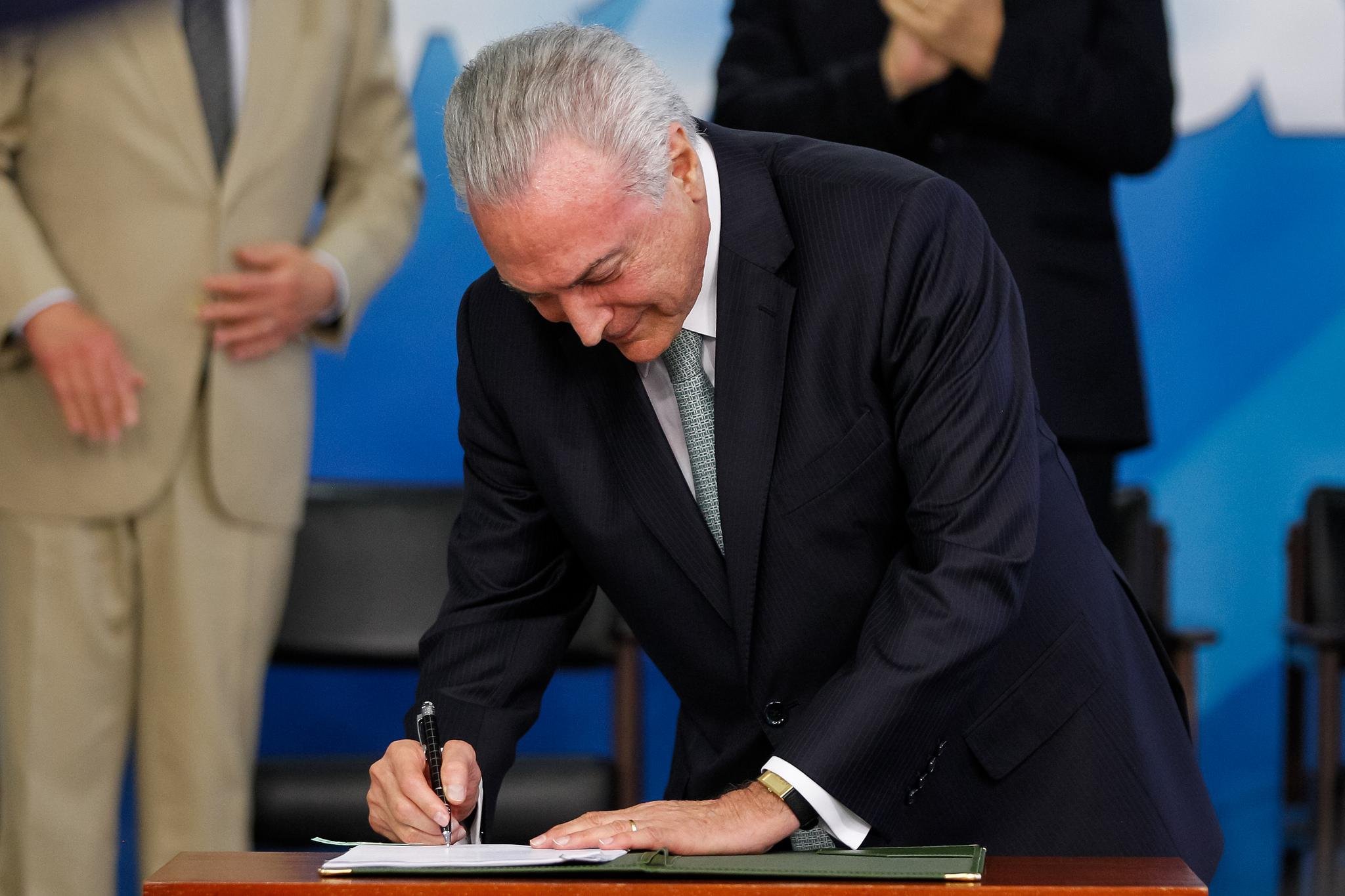 Lei que flexibiliza o hor&aacute;rio foi sancionada nesta quarta pelo presidente Michel Temer