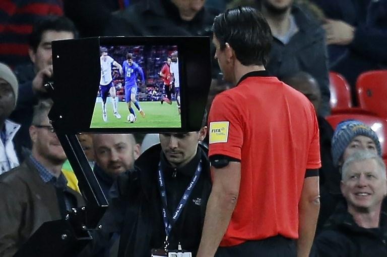 VAR causa pol&ecirc;mica na Europa