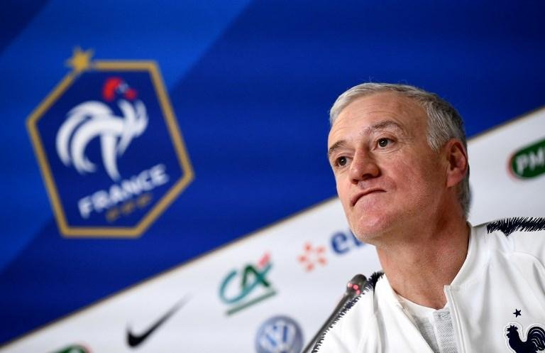 T&eacute;cnico da sele&ccedil;&atilde;o francesa pede apoio governamental para combater o racismo 