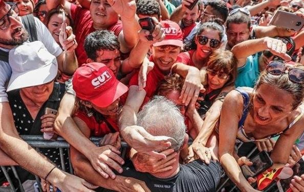 Clima foi descontra&iacute;do no sindicato at&eacute; a ministra Rosa Weber come&ccedil;ar a proferir o voto