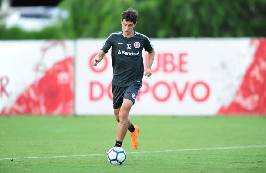 Medeiros cita situa&ccedil;&atilde;o complicada nas finan&ccedil;as e fala em vender um titular do Inter 