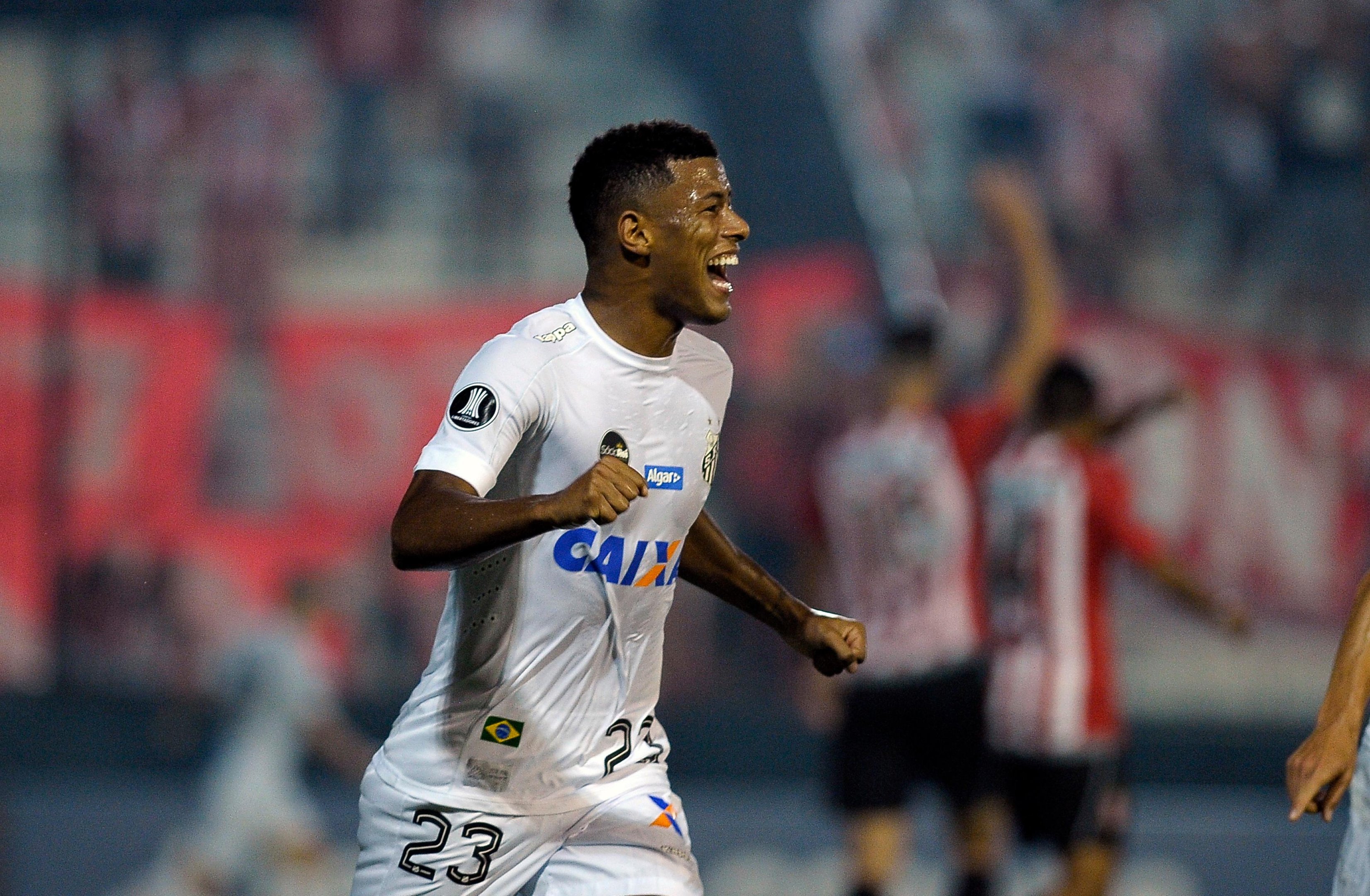 Arthur Gomes definiu o 1 a 0 em posi&ccedil;&atilde;o de impedimento e colocou Peixe na lideran&ccedil;a