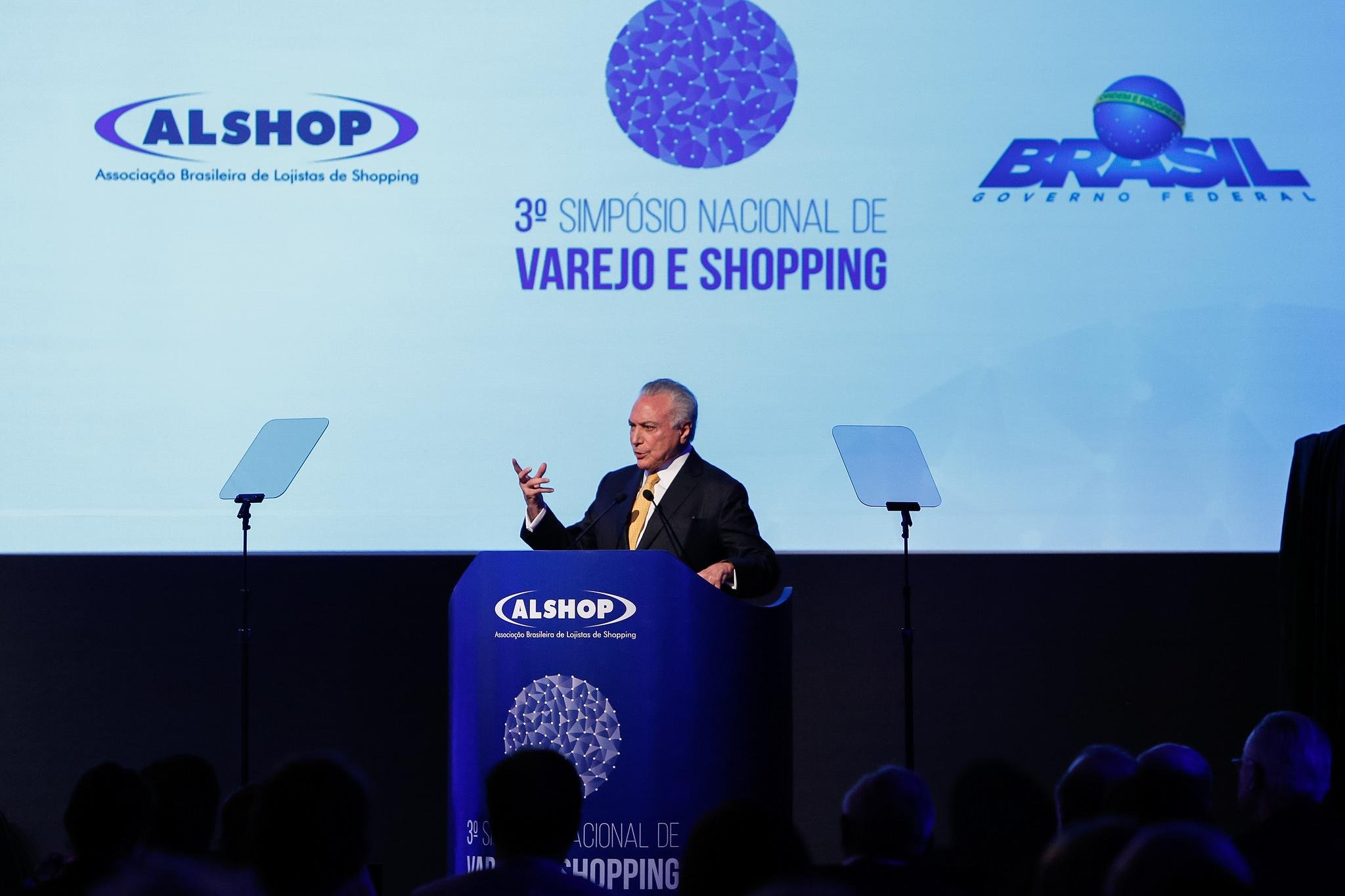 &Eacute; preciso explicar ao povo o que significa queda da infla&ccedil;&atilde;o e do juro, diz Temer 