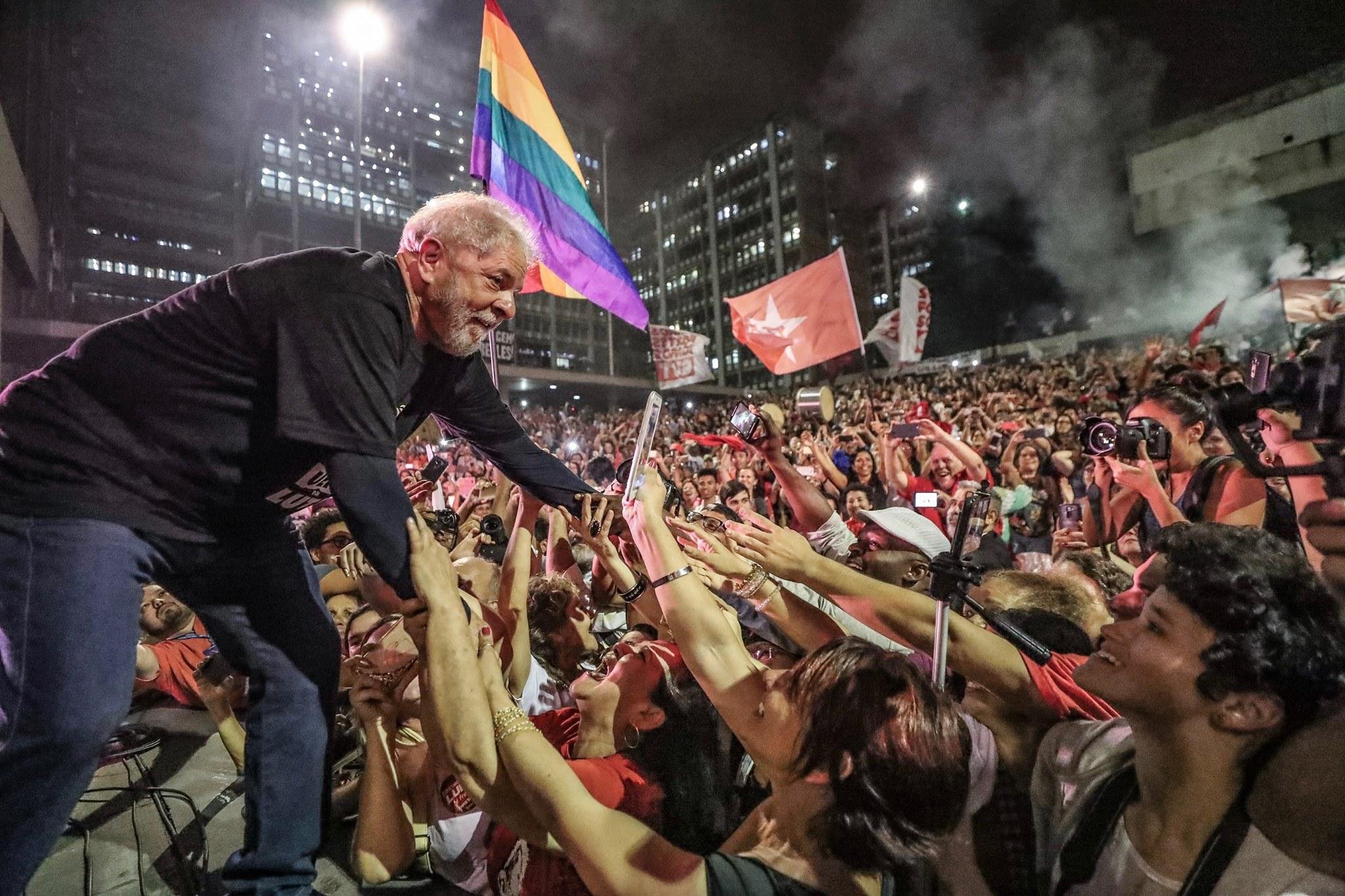 Defesa alega que STF n&atilde;o tem isen&ccedil;&atilde;o para analisar caso de Lula
