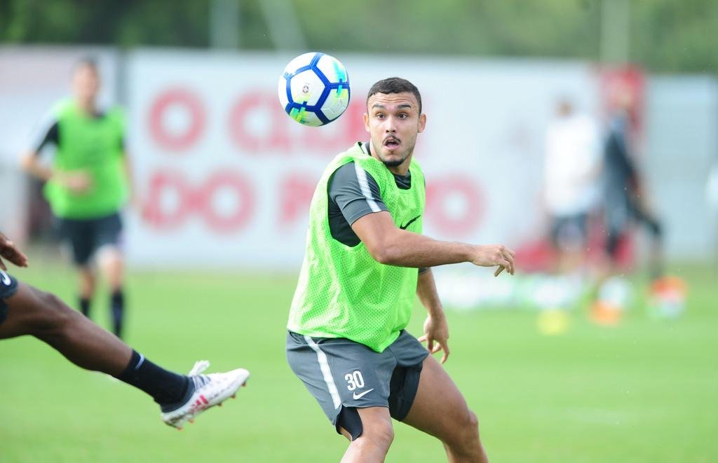 Pottker participou de um trabalho com bola com o grupo reversa para avalia&ccedil;&atilde;o da recupera&ccedil;&atilde;o