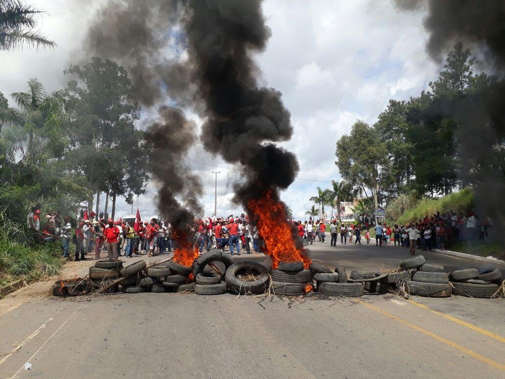 Protesto na BR 101, na Bahia