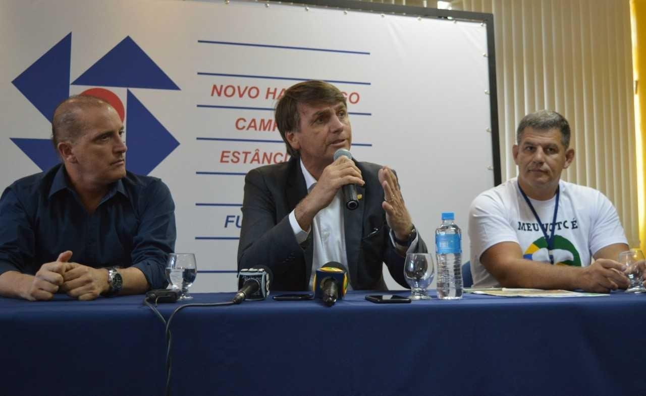 Bolsonaro defendeu interven&ccedil;&atilde;o militar em entrevista no Vale dos Sinos