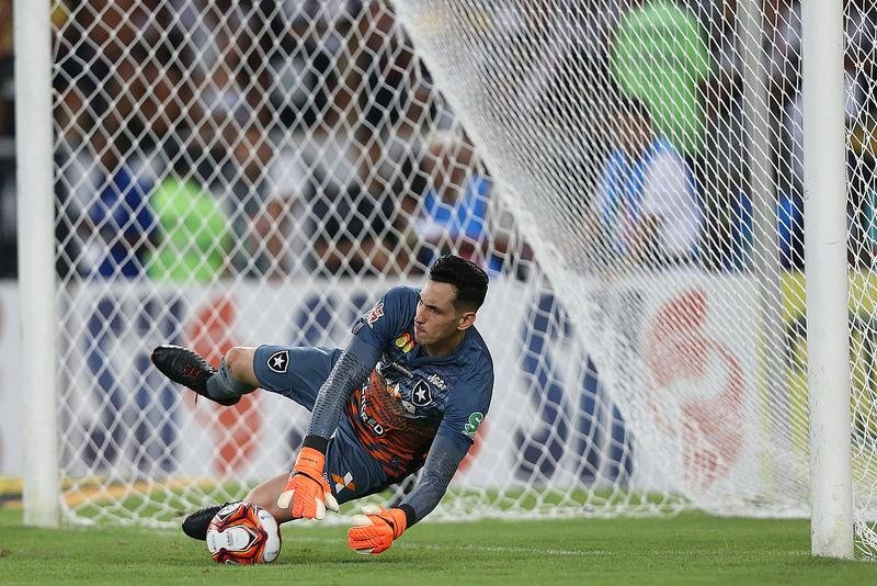 Gatito renovou com o Botafogo