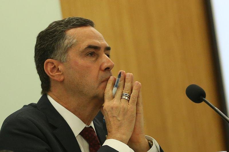 N&atilde;o d&aacute; mais para adiar a reforma da Previd&ecirc;ncia, diz Barroso