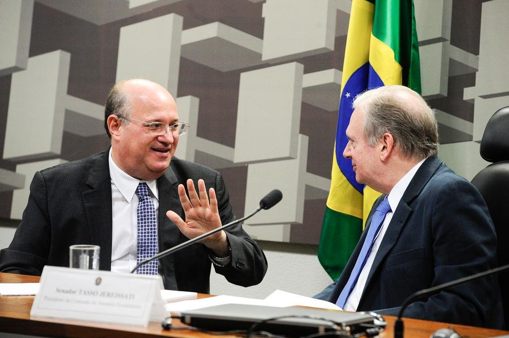 Presidente do Banco Central quer guardar as reservas internacionais para pagar d&iacute;vida