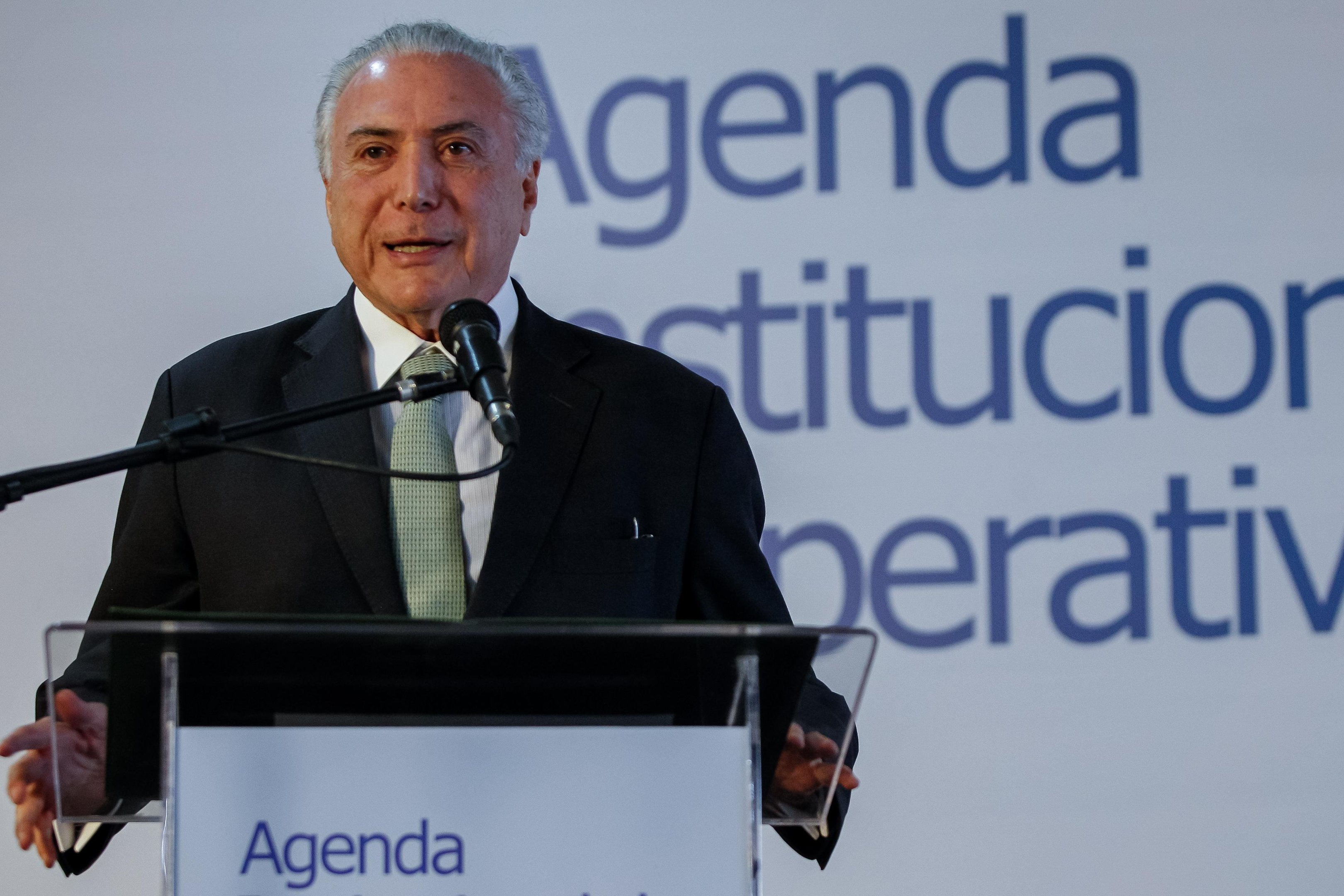 Presidente acrescentou que precisa de seguran&ccedil;a jur&iacute;dica e de estrito cumprimento Constitucional