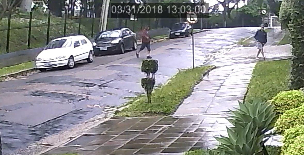 Suspeitos sa&iacute;ram de um Ford Ka e invadiram a resid&ecirc;ncia de Nilson da Silva Ferreira