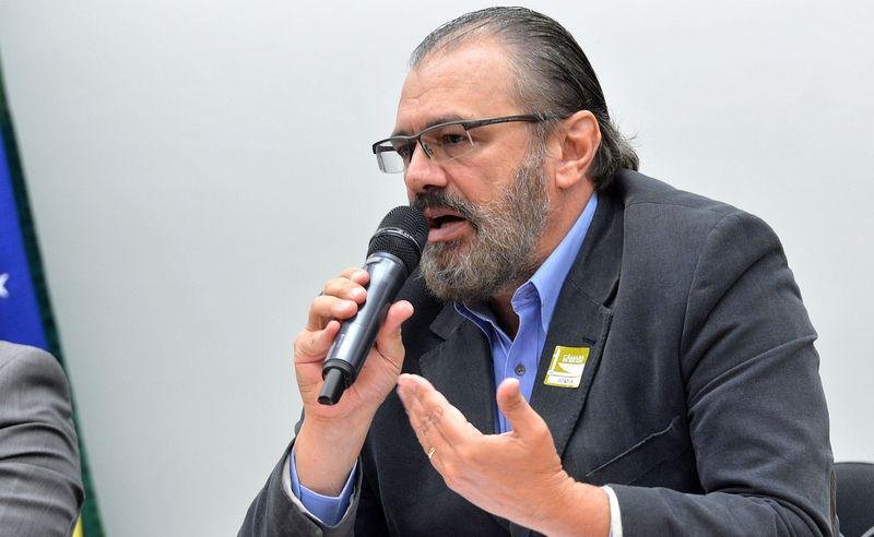 Delator da Lava Jato, Barusco tira tornozeleira eletr&ocirc;nica