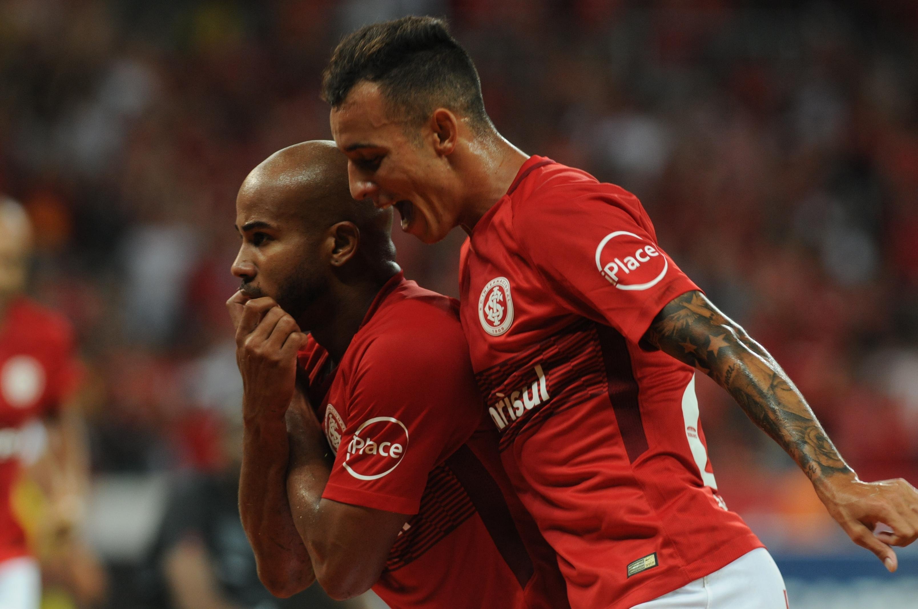 Patrick abriu o placar no Beira-Rio