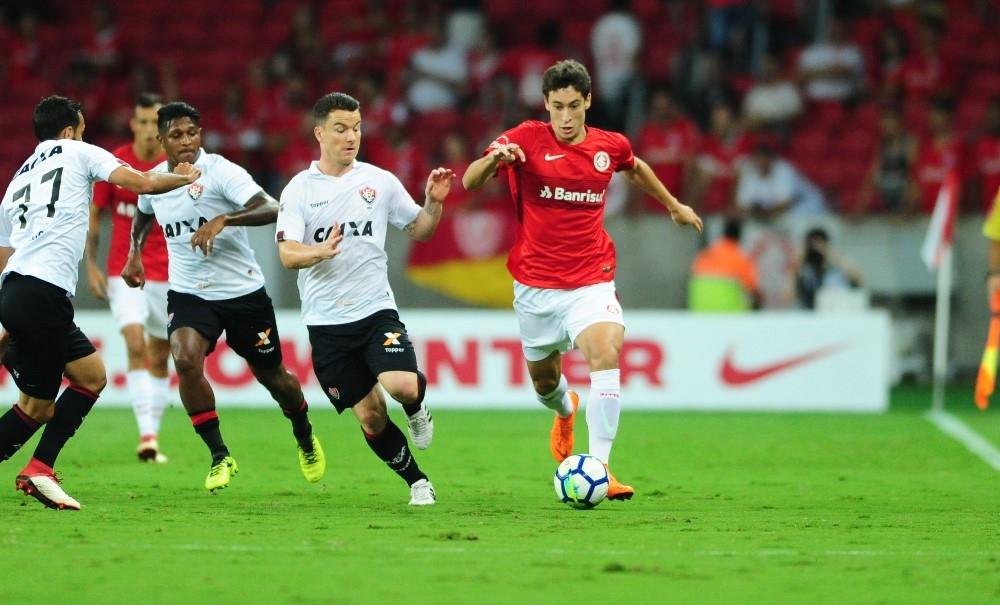 Dourado foi o &uacute;nico titular de 2016 que come&ccedil;ar&aacute; jogando contra o Bahia
