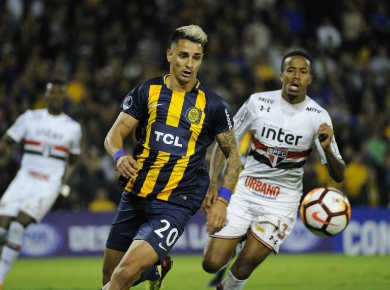 S&atilde;o Paulo sobrevive &agrave; press&atilde;o e empata com Ros&aacute;rio na estreia da Sul-Americana