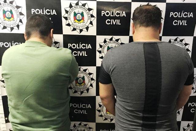 Homens foram detidos em Gua&iacute;ba, na regi&atilde;o Metropolitana