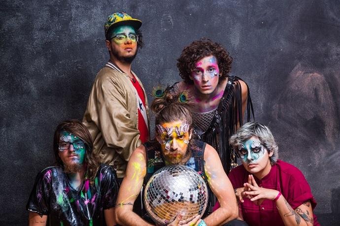 Noite promete cores, energia, vibra&ccedil;&atilde;o, ritmos, poesia, baile e latinidade 
