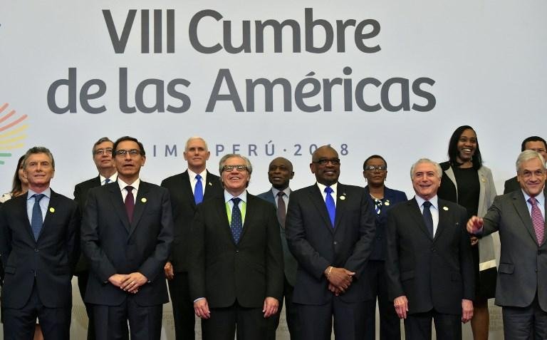 Depois de aprovarem o compromisso contra a corrup&ccedil;&atilde;o, os presidentes visitantes come&ccedil;aram seus discursos