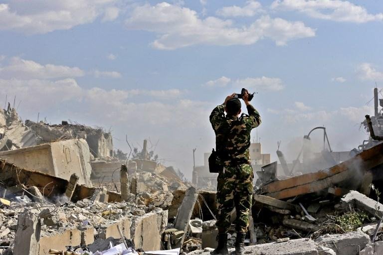 Pa&iacute;ses e &oacute;rg&atilde;os se manifestaram sobre bombardeios seletivos de Estados Unidos, Fran&ccedil;a e Reino Unido