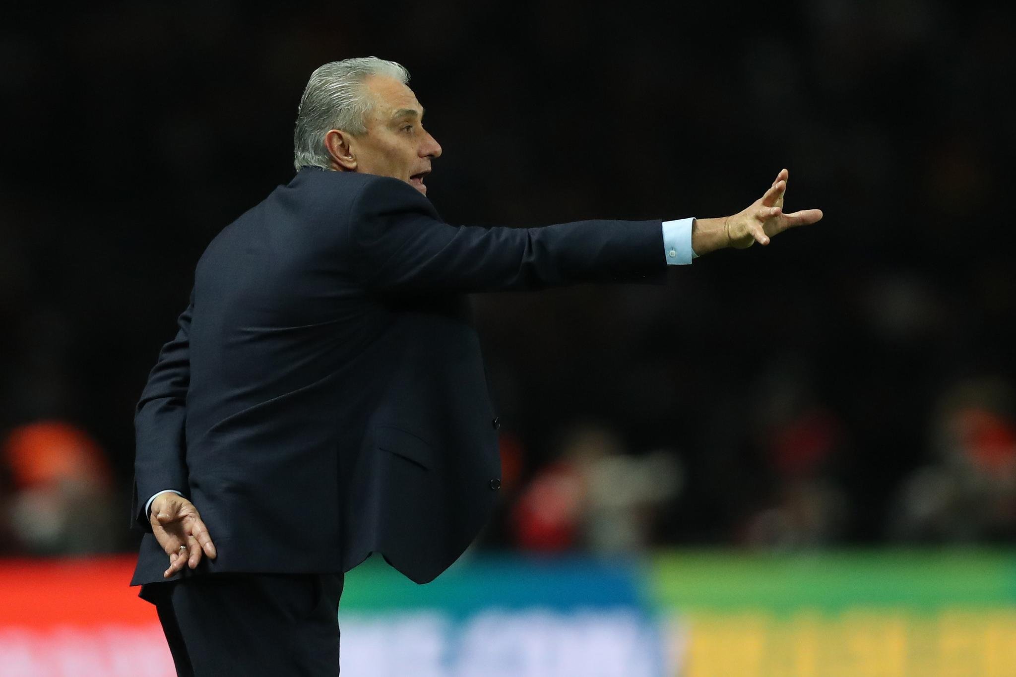 Tite espera contar com a volta de Neymar para a disputa