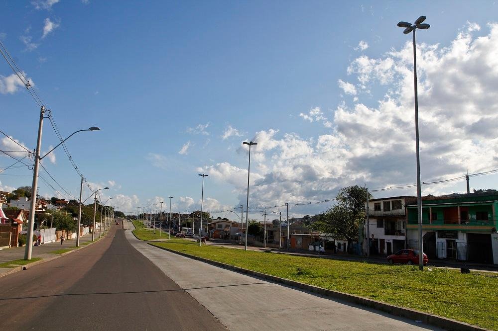 Medida ir&aacute; beneficiar 195 fam&iacute;lias que moram na avenida Tronco, na zona Sul da Capital