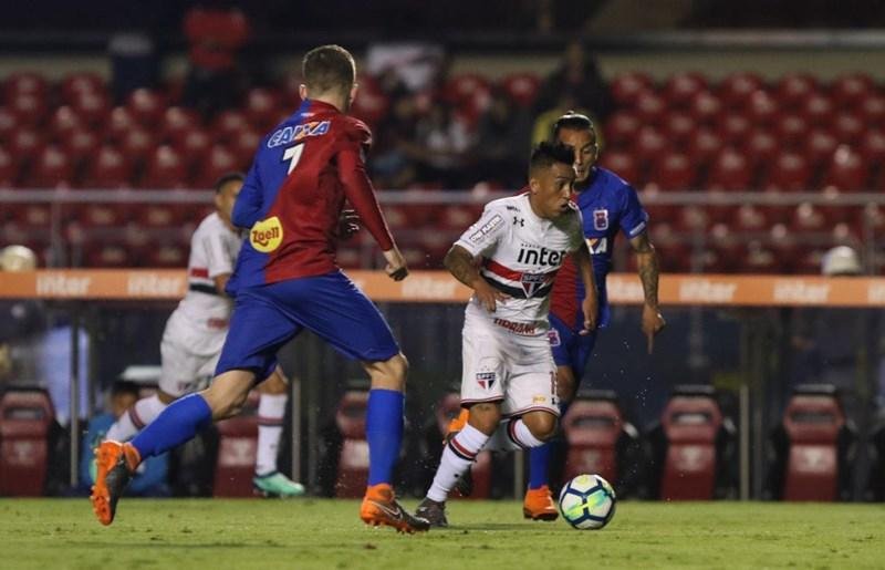 S&atilde;o Paulo estreou com vit&oacute;ria no Brasileir&atilde;o